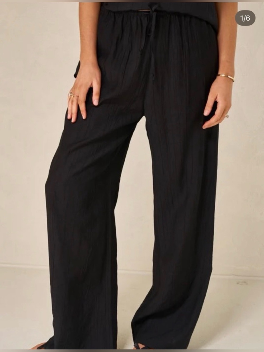 Zara • Lightweight Crepe Pants